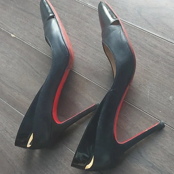Christian Louboutin Biblio Cutout Pointy Toe Pump - Size 37.5